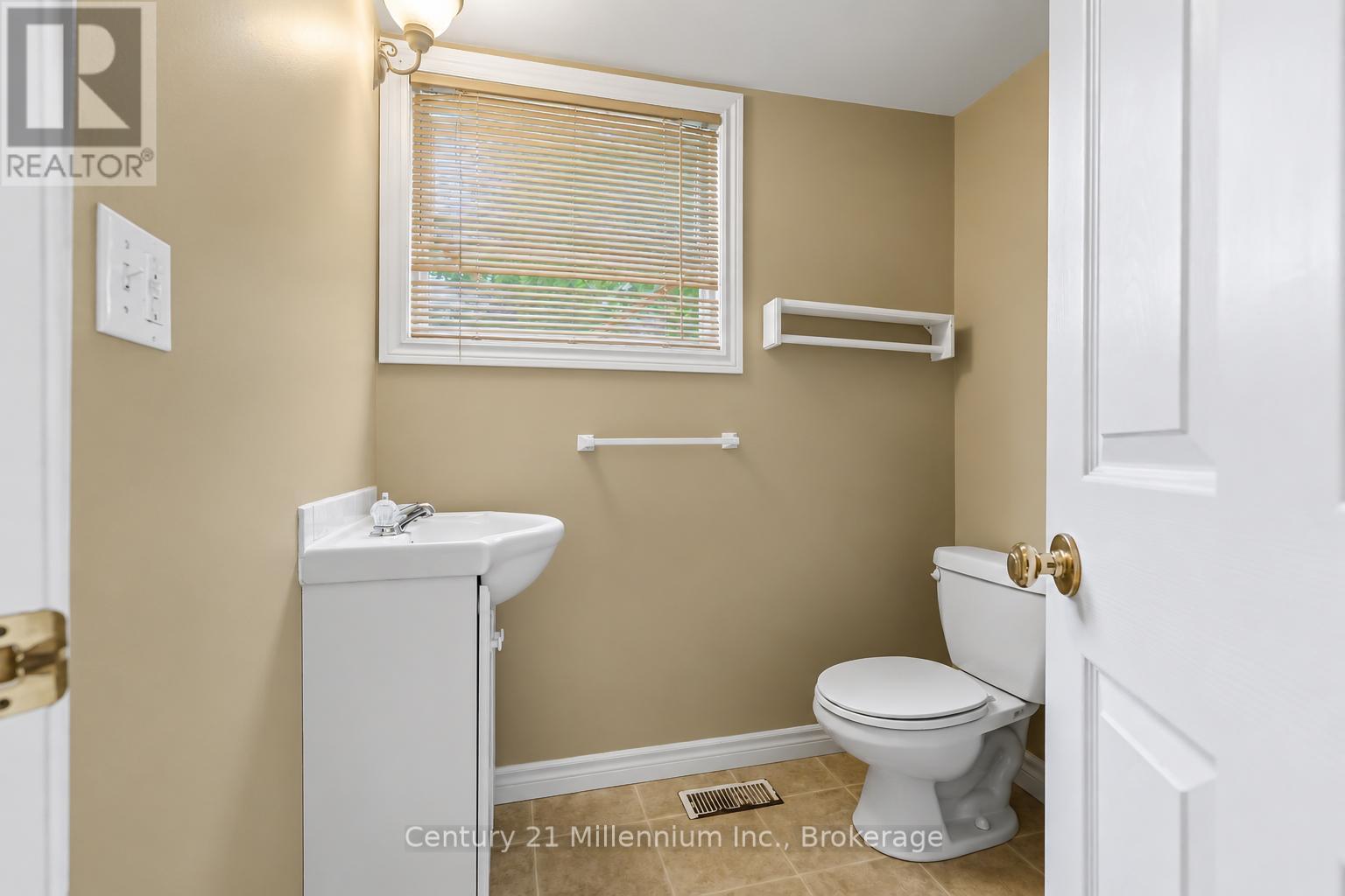 Virtually Staged - 26 Victoria Avenue, Grey Highlands, ON - Indoor Photo Showing Bathroom