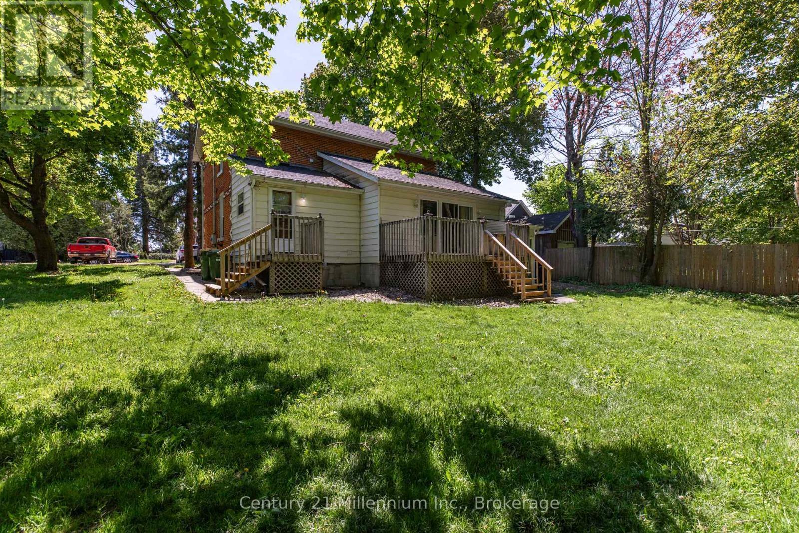 26 Victoria Avenue, Grey Highlands, ON - Outdoor