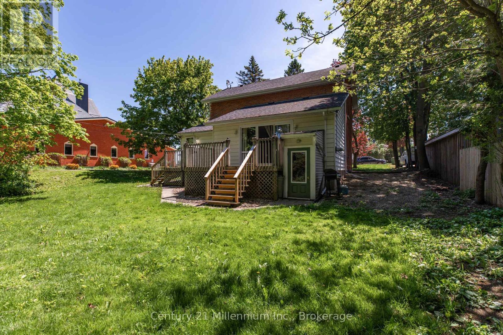 26 Victoria Avenue, Grey Highlands, ON - Outdoor