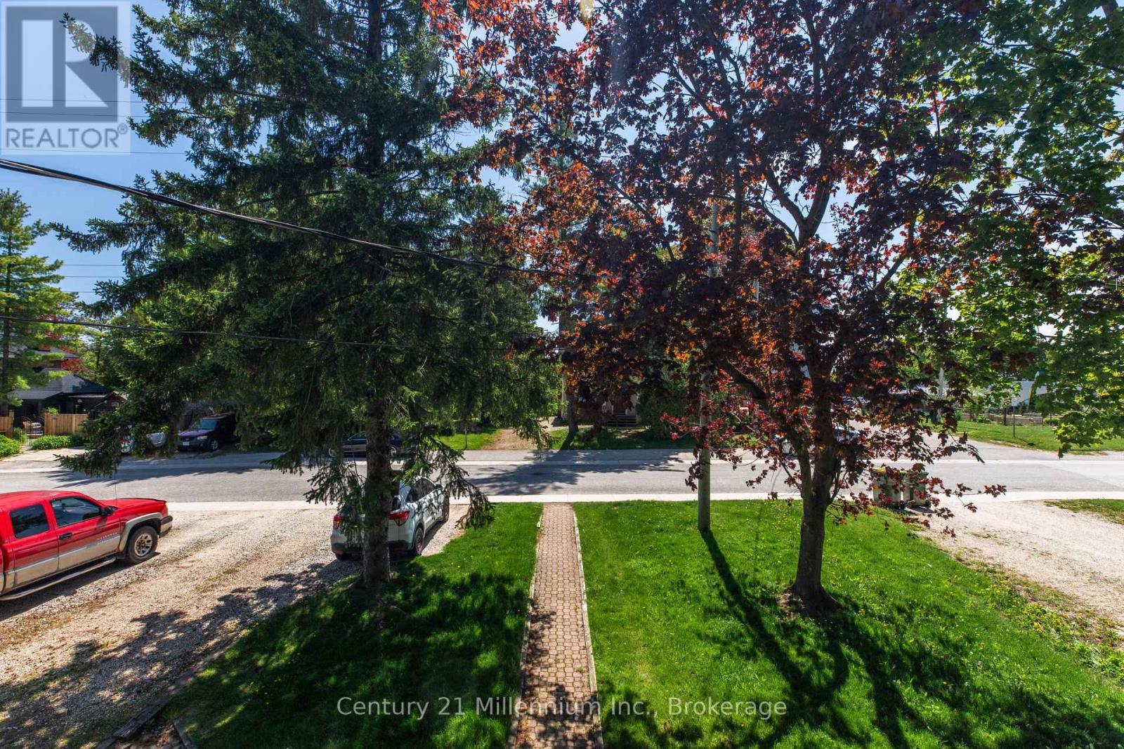 26 Victoria Avenue, Grey Highlands, ON - Outdoor