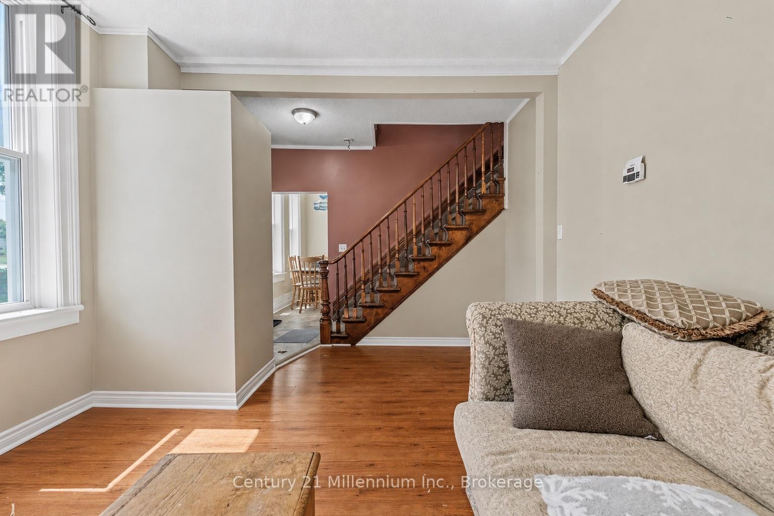 26 Victoria Avenue, Grey Highlands, ON - Indoor Photo Showing Other Room