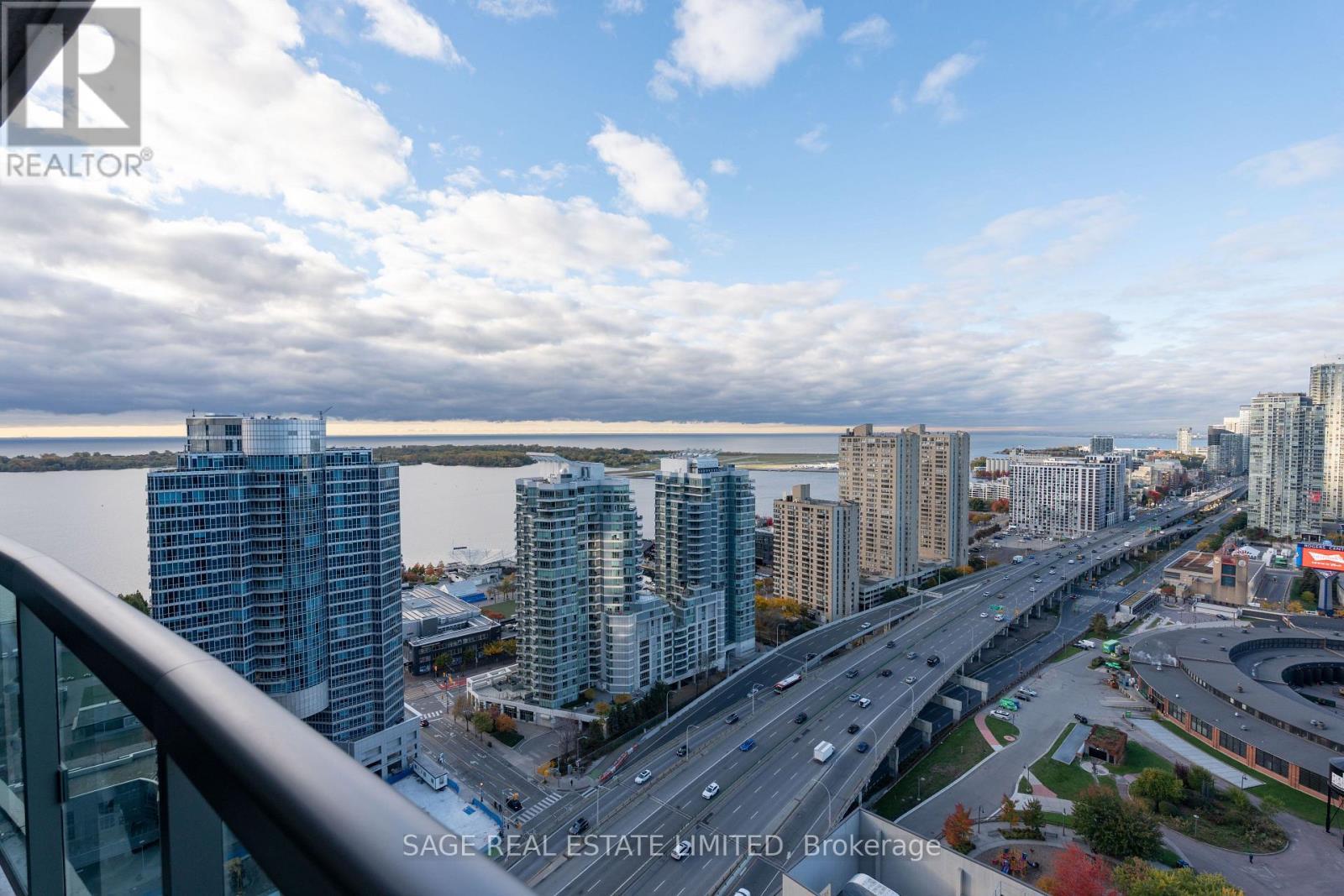 3712 - 19 Grand Trunk Crescent, Toronto, ON - Outdoor With Body Of Water With Balcony With View