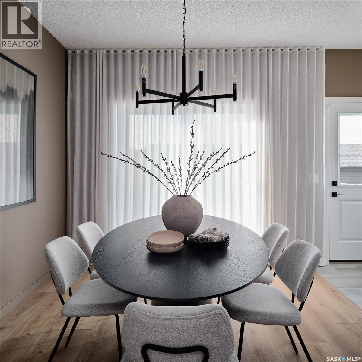 2001 Royal Park Boulevard, White City, SK - Indoor Photo Showing Dining Room