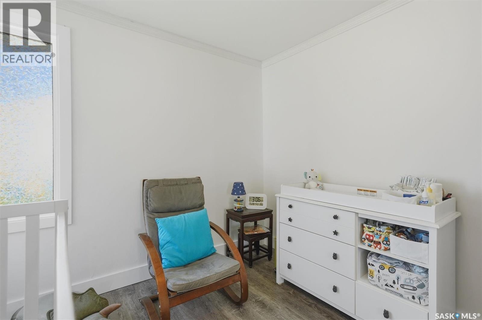 403 Willow Street E, Saskatoon, SK - Indoor