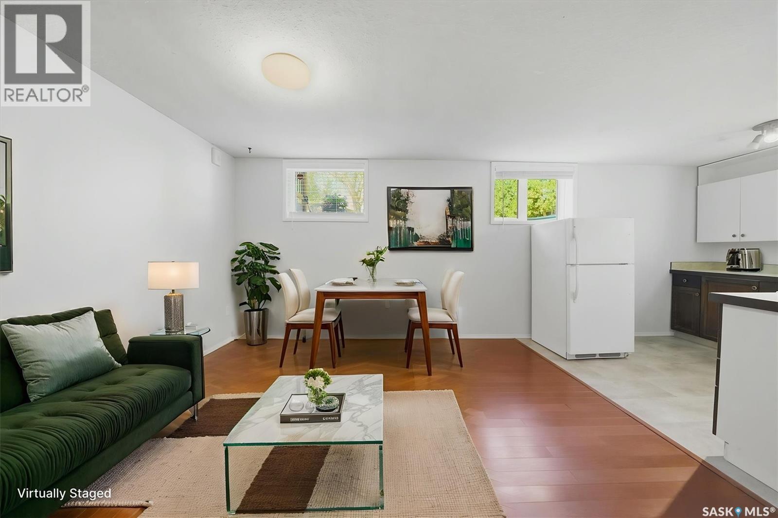 403 Willow Street E, Saskatoon, SK - Indoor Photo Showing Living Room