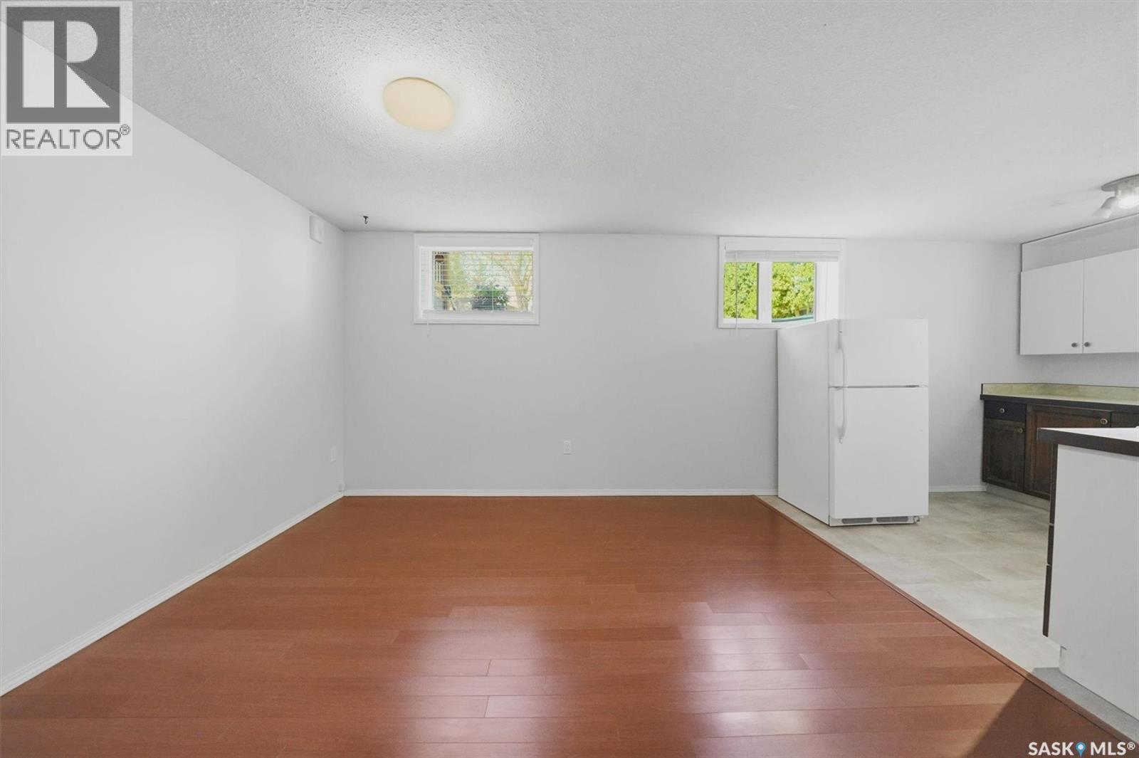 403 Willow Street E, Saskatoon, SK - Indoor