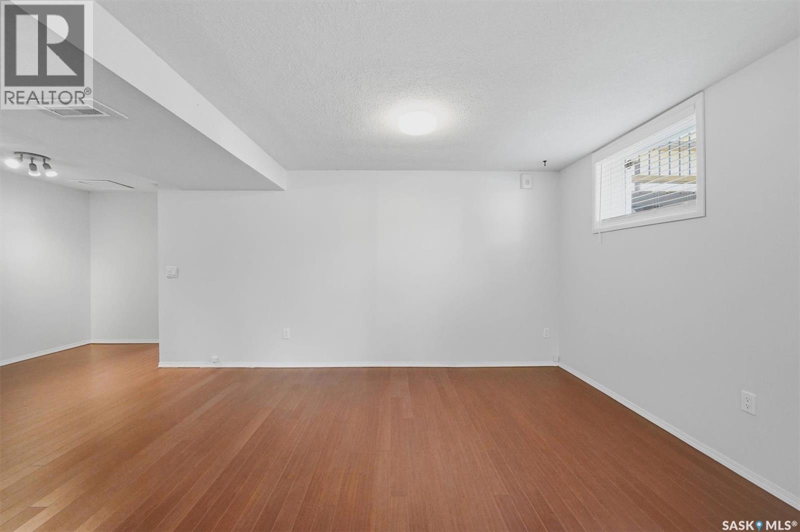 403 Willow Street E, Saskatoon, SK - Indoor Photo Showing Other Room