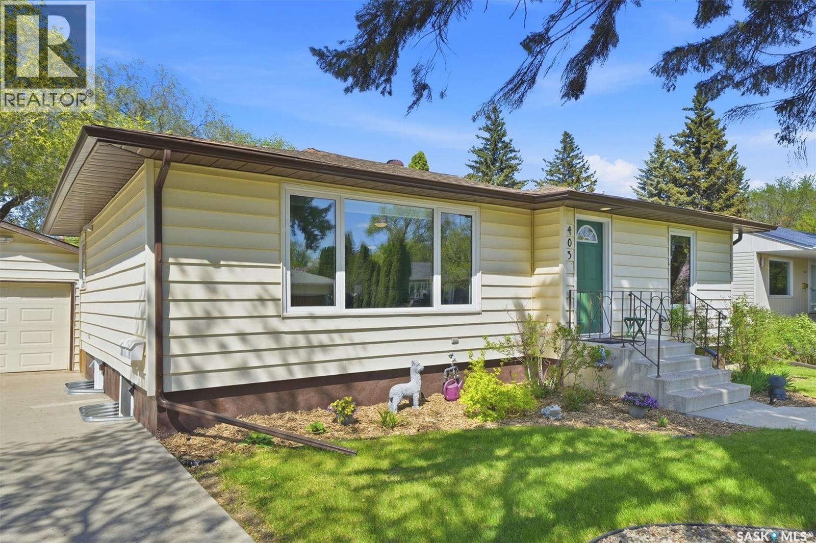 403 Willow Street E, Saskatoon, SK - Outdoor