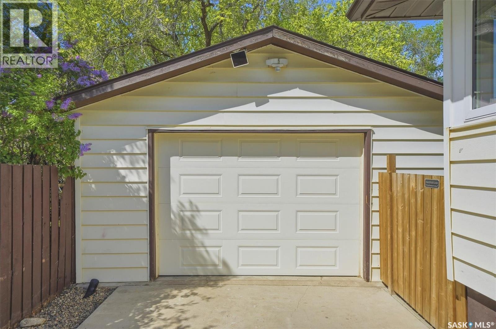 403 Willow Street E, Saskatoon, SK - Outdoor With Exterior