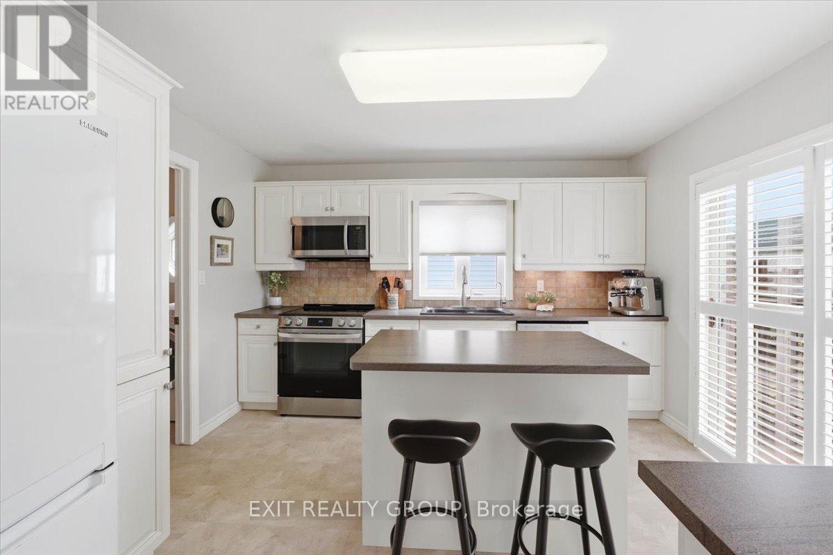 26 Lockwood Drive, Brighton, ON - Indoor Photo Showing Kitchen