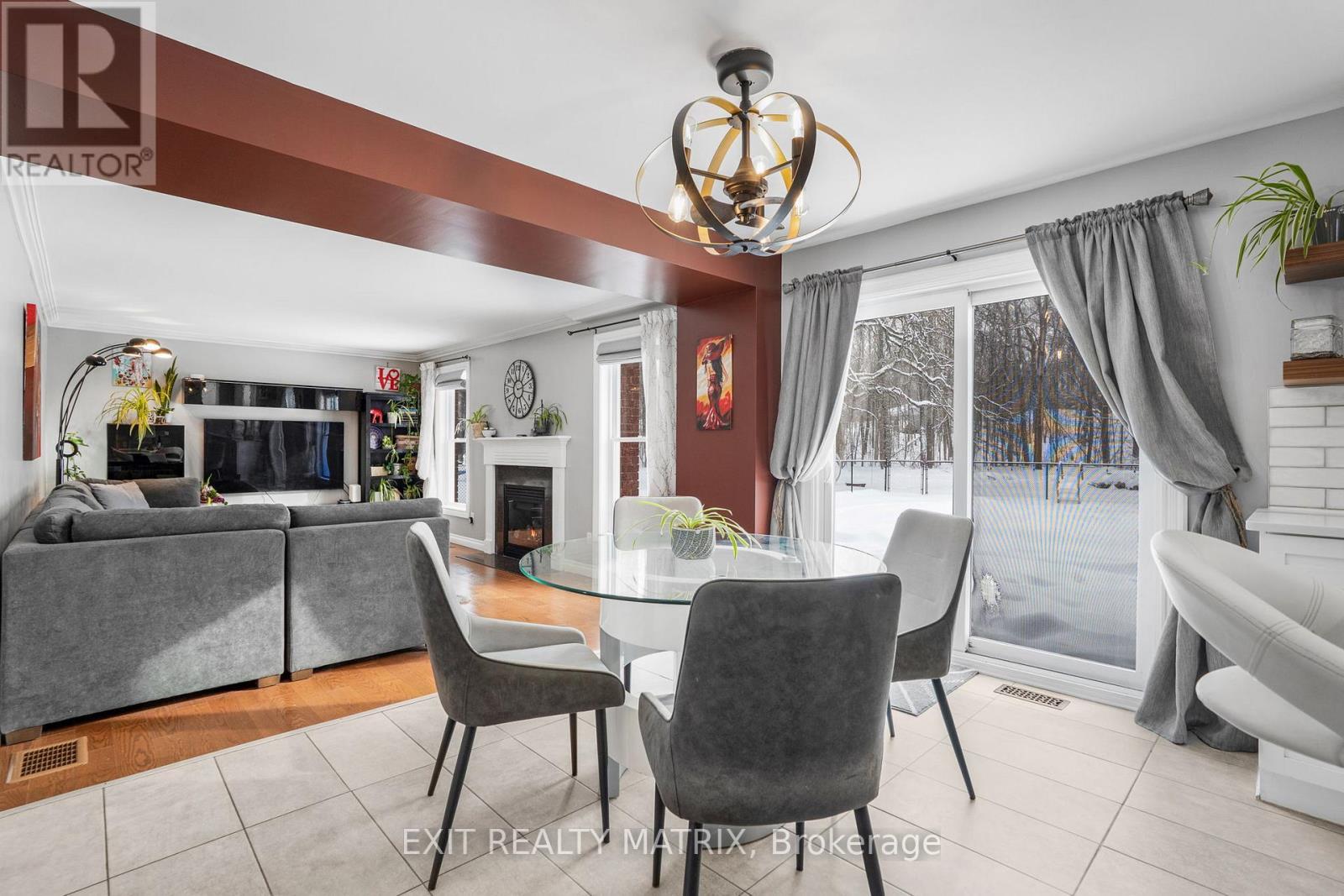 1322 Du Gouverneur Drive, Ottawa, ON - Indoor Photo Showing Dining Room With Fireplace