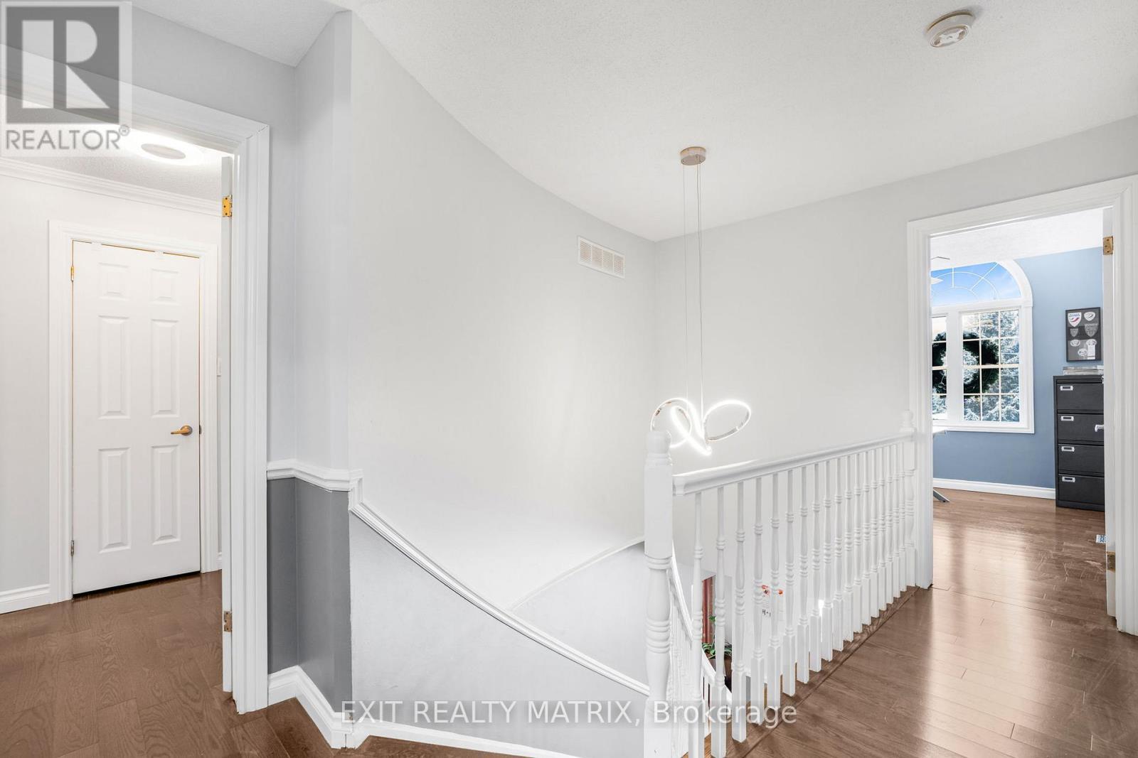 1322 Du Gouverneur Drive, Ottawa, ON - Indoor Photo Showing Other Room