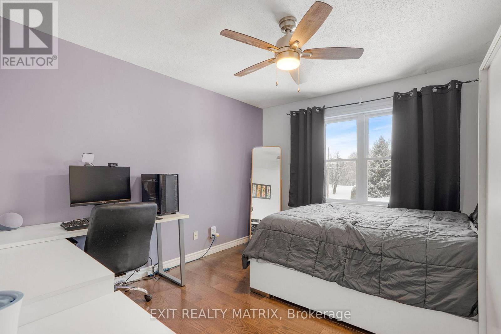 1322 Du Gouverneur Drive, Ottawa, ON - Indoor Photo Showing Bedroom