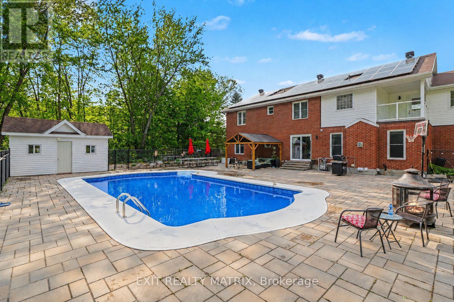 1322 Du Gouverneur Drive, Ottawa, ON - Outdoor With In Ground Pool With Deck Patio Veranda With Backyard With Exterior