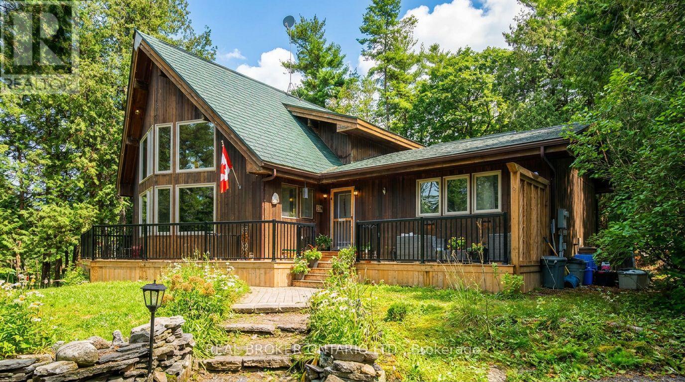 1 Woodland Drive, Mcnab/Braeside, ON - Outdoor With Deck Patio Veranda