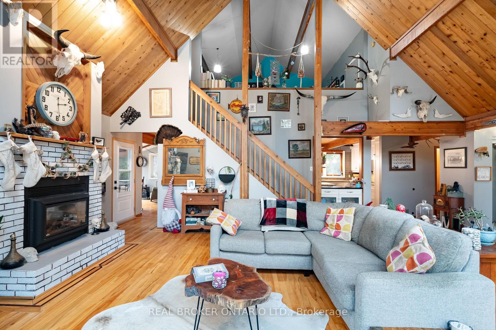 1 Woodland Drive, Mcnab/Braeside, ON - Indoor Photo Showing Living Room With Fireplace