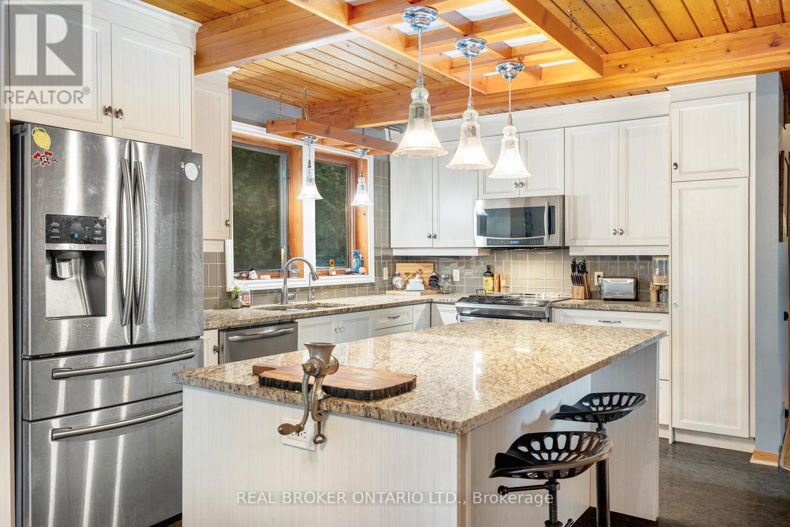 1 Woodland Drive, Mcnab/Braeside, ON - Indoor Photo Showing Kitchen