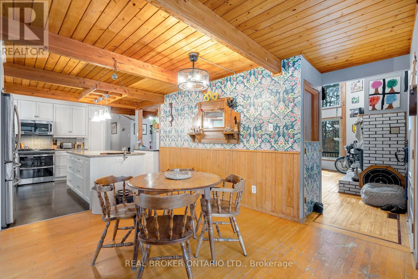 1 Woodland Drive, Mcnab/Braeside, ON - Indoor Photo Showing Dining Room