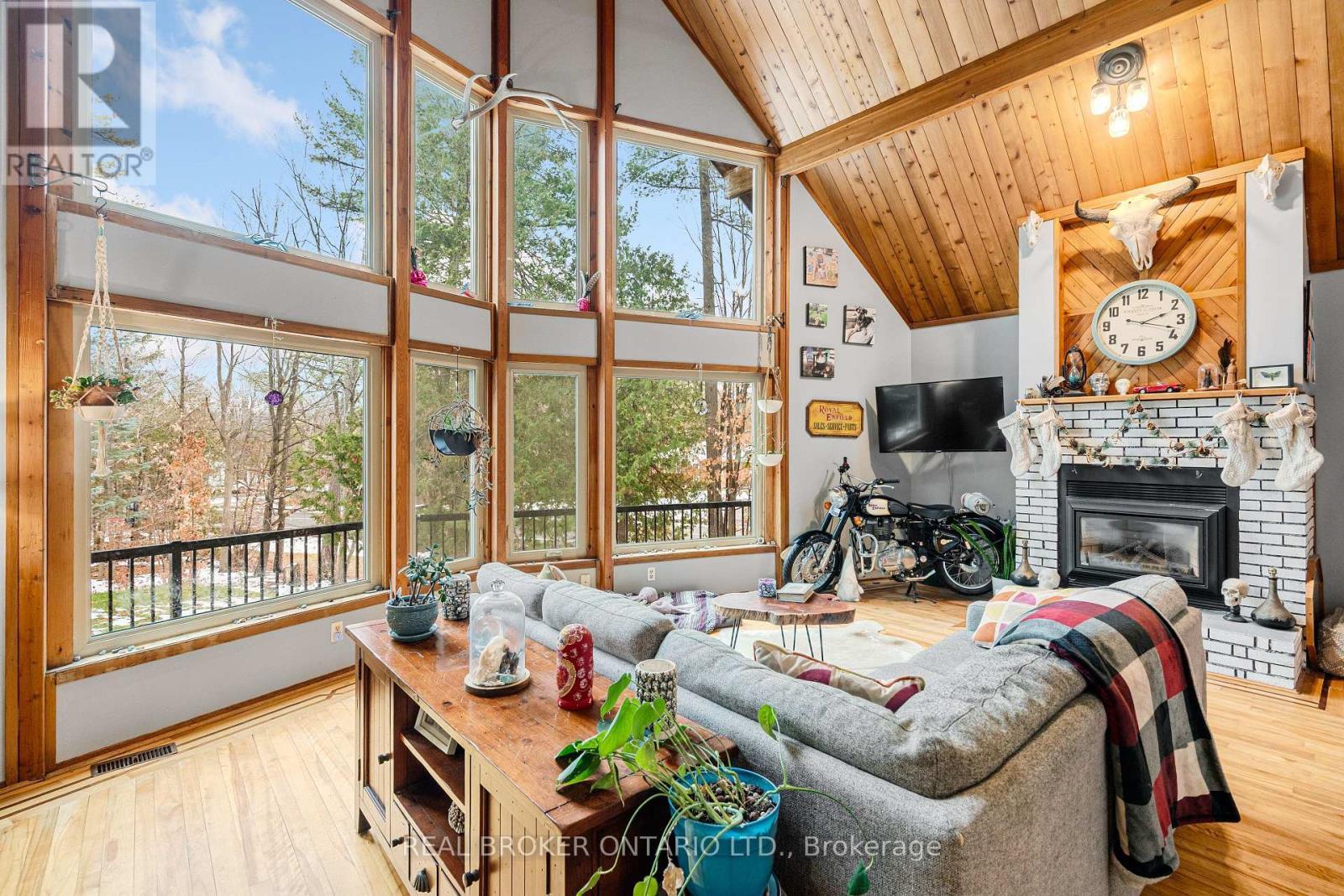 1 Woodland Drive, Mcnab/Braeside, ON - Indoor With Fireplace