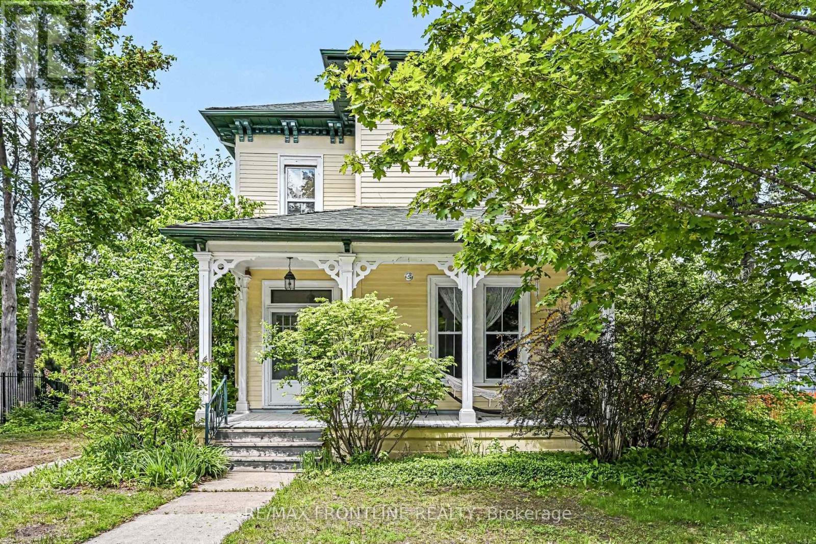 5 D'Arcy Street, Perth, ON - Outdoor