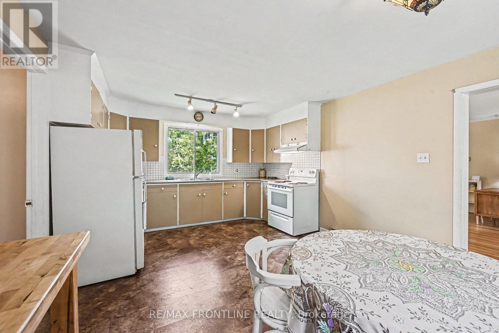 5 D'Arcy Street, Perth, ON - Indoor Photo Showing Kitchen