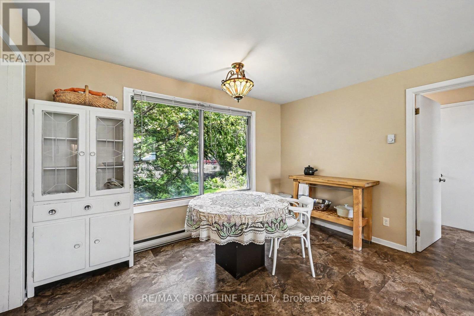 5 D'Arcy Street, Perth, ON - Indoor Photo Showing Dining Room
