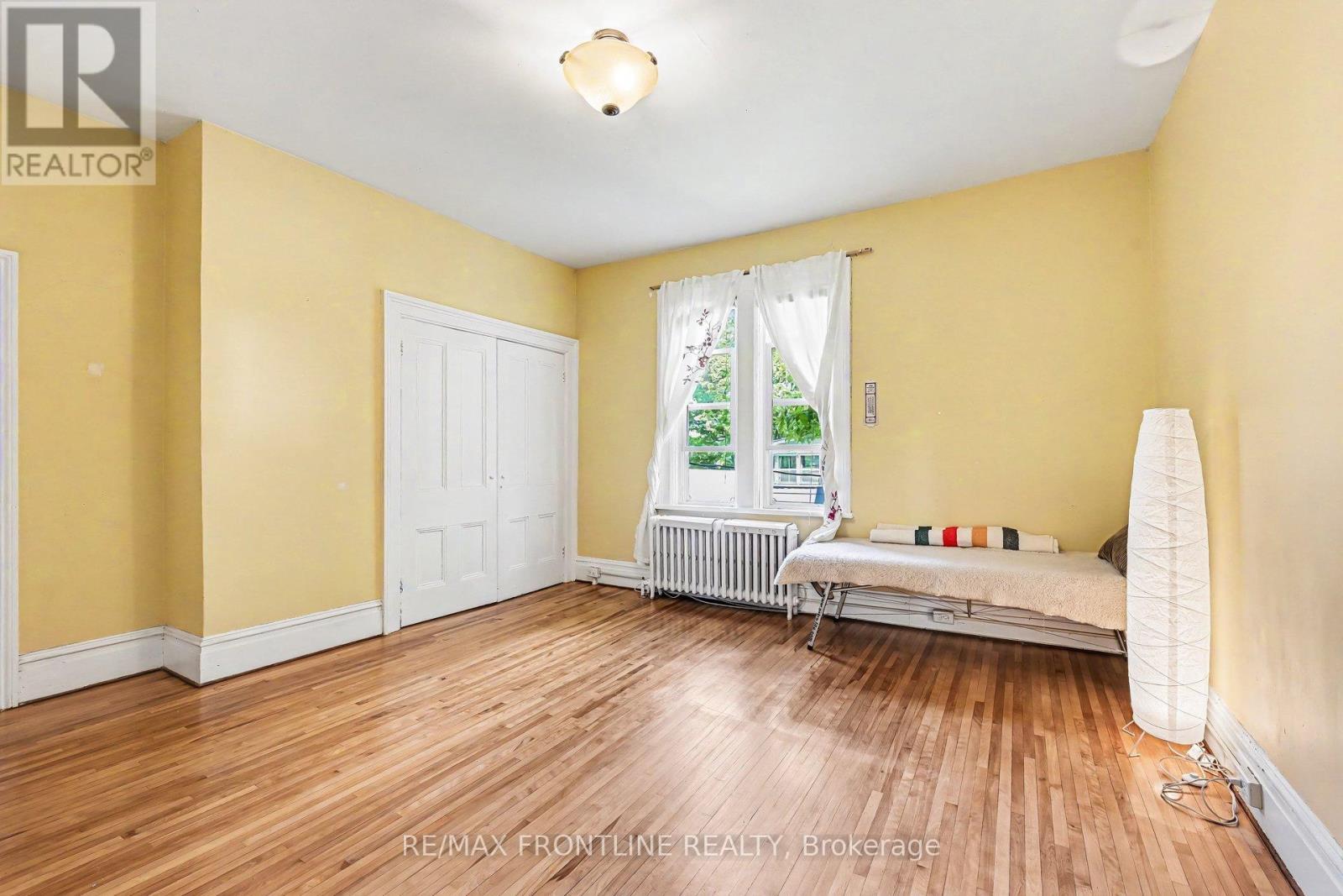 5 D'Arcy Street, Perth, ON - Indoor