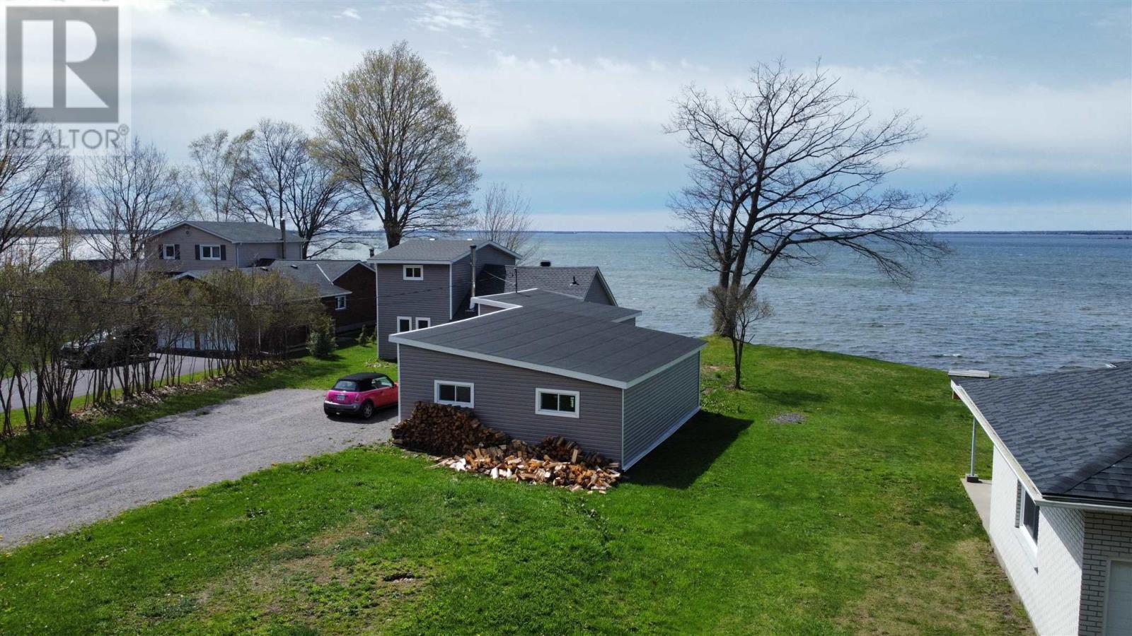 44 Pinder Dr, Prince Township, ON - Outdoor With Body Of Water