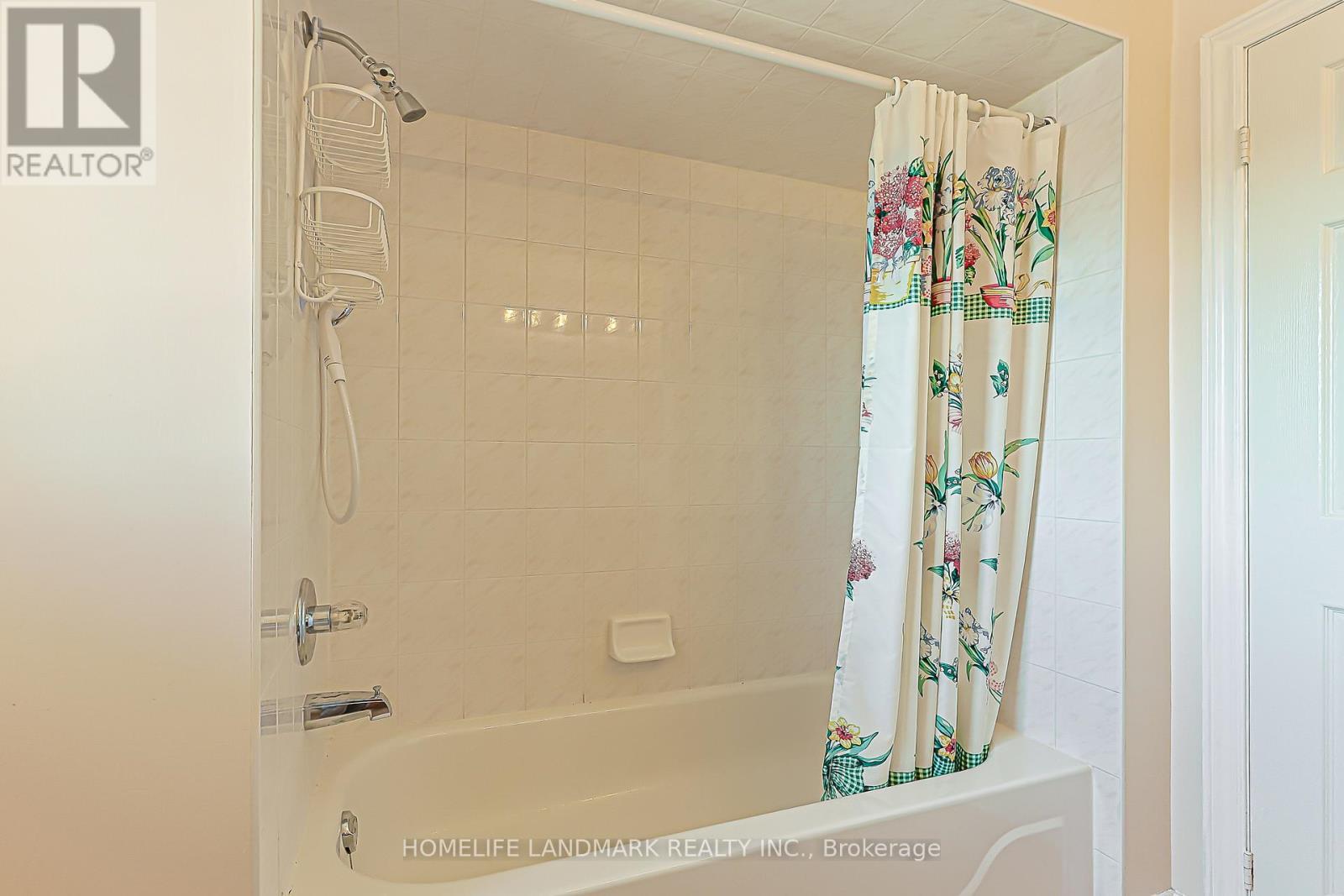 81 Eastpine Drive, Markham, ON - Indoor Photo Showing Bathroom