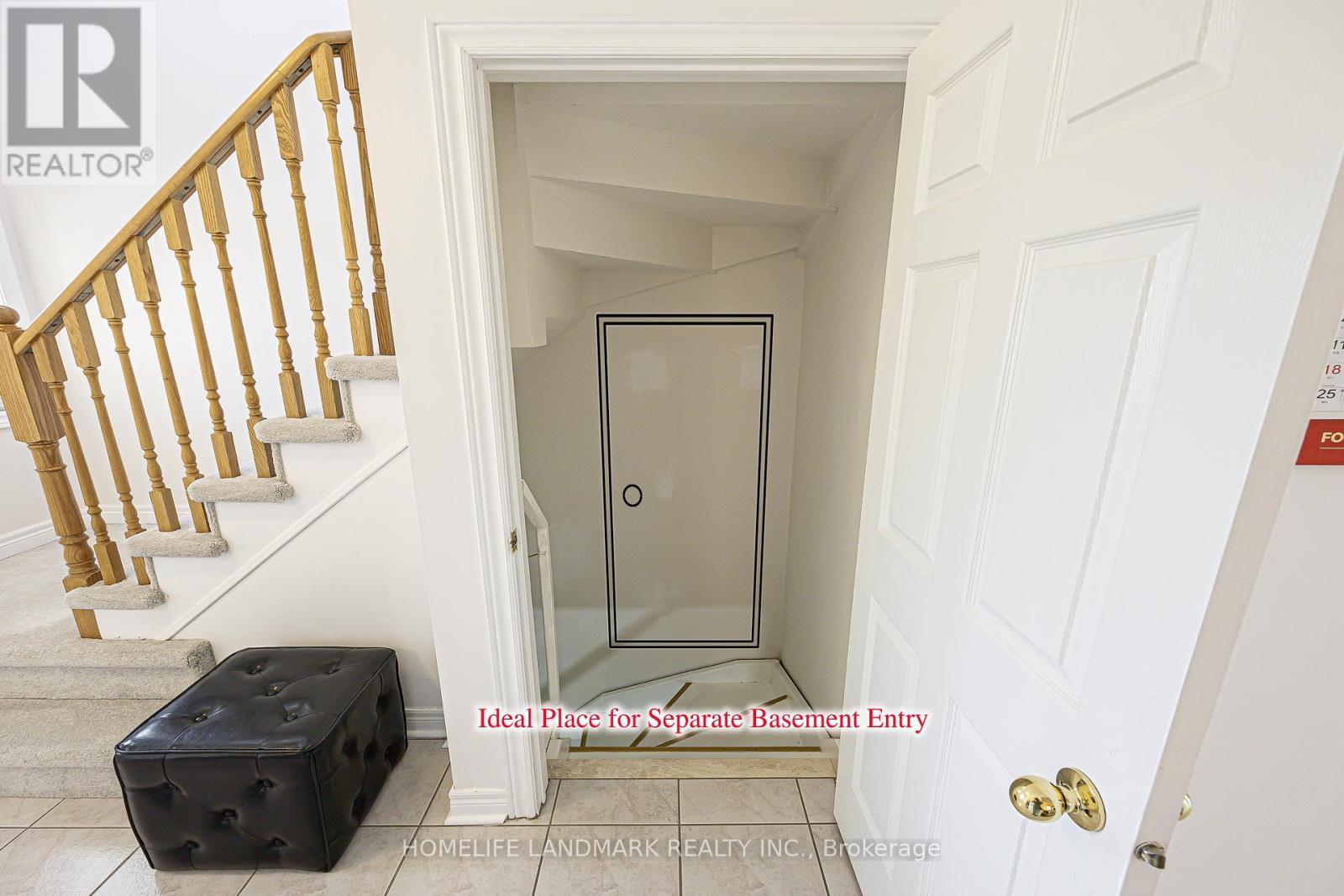 81 Eastpine Drive, Markham, ON - Indoor Photo Showing Other Room