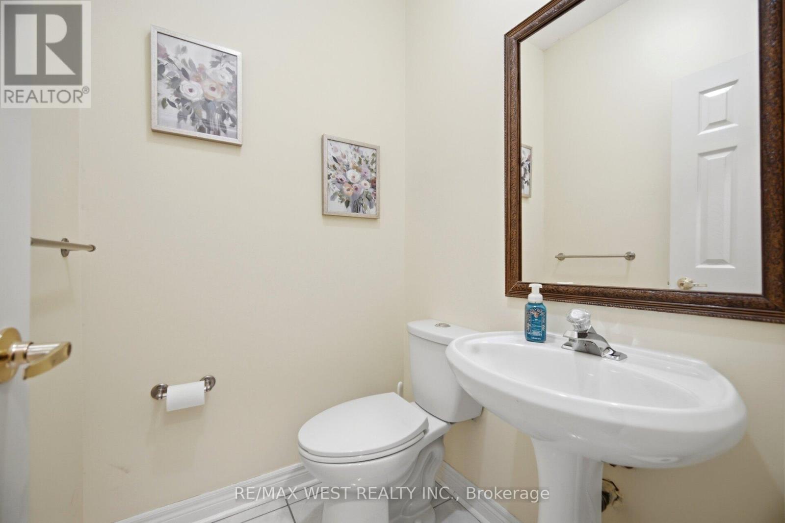 7288 Zinnia Place, Mississauga, ON - Indoor Photo Showing Bathroom