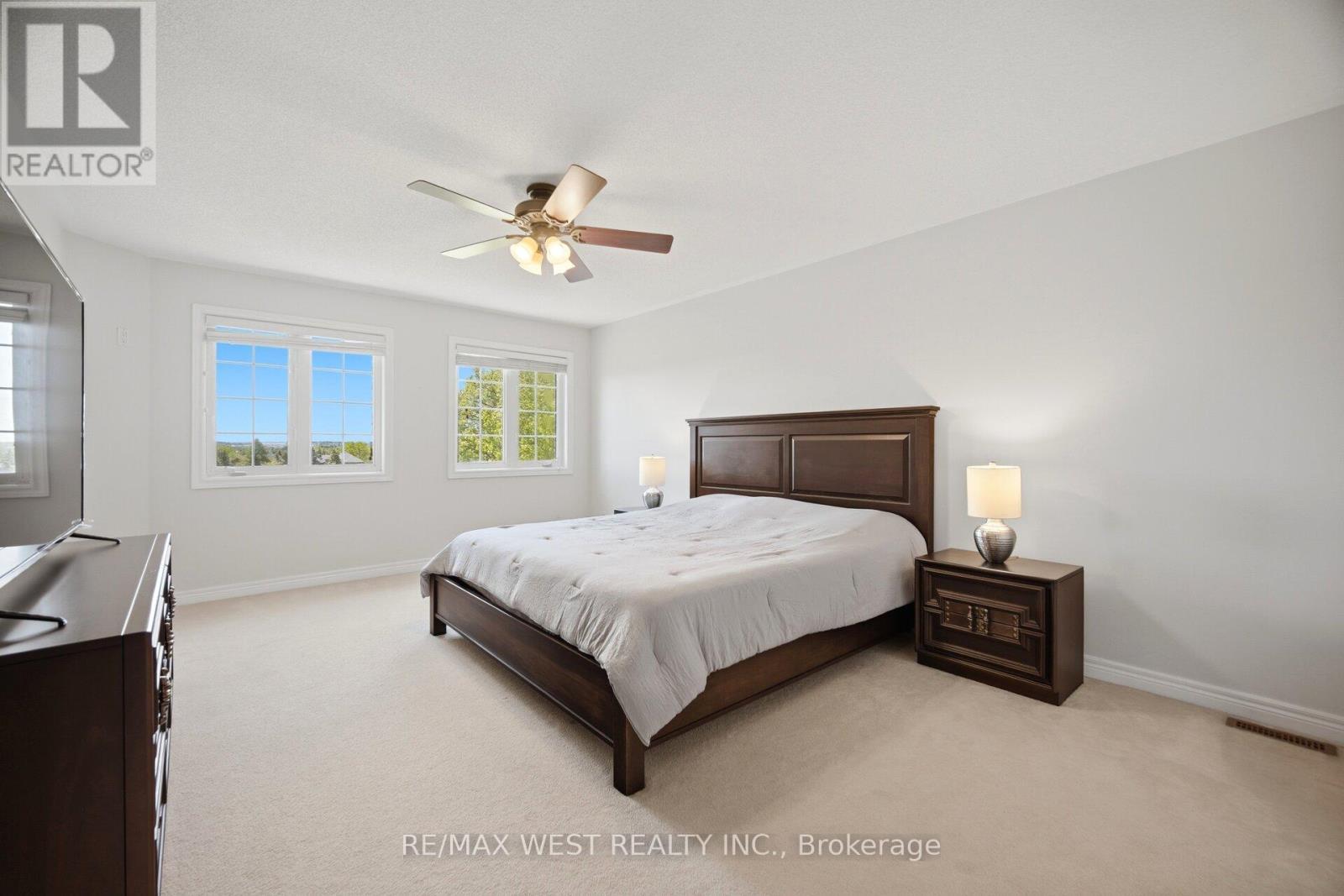 7288 Zinnia Place, Mississauga, ON - Indoor Photo Showing Bedroom