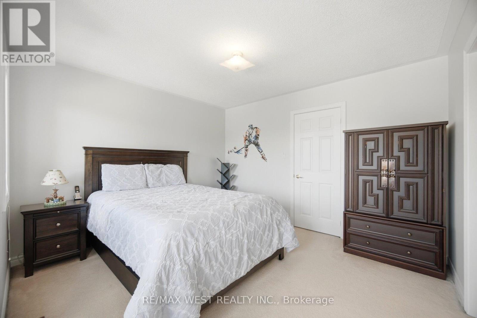 7288 Zinnia Place, Mississauga, ON - Indoor Photo Showing Bedroom