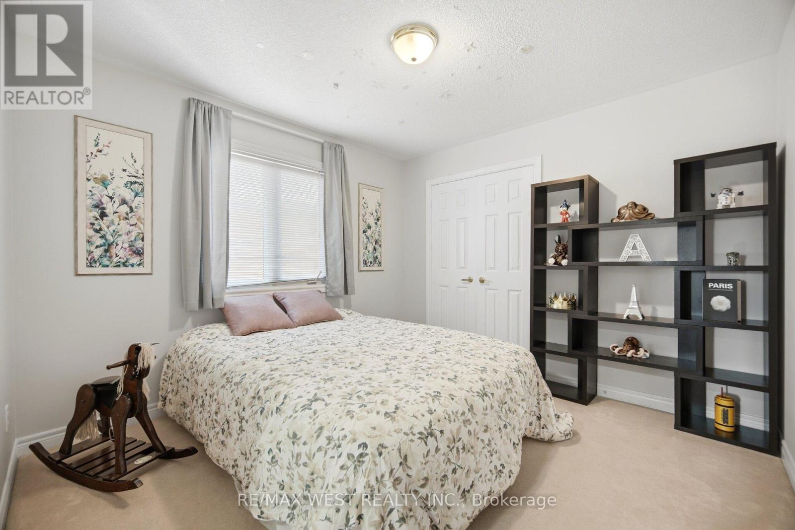 7288 Zinnia Place, Mississauga, ON - Indoor Photo Showing Bedroom