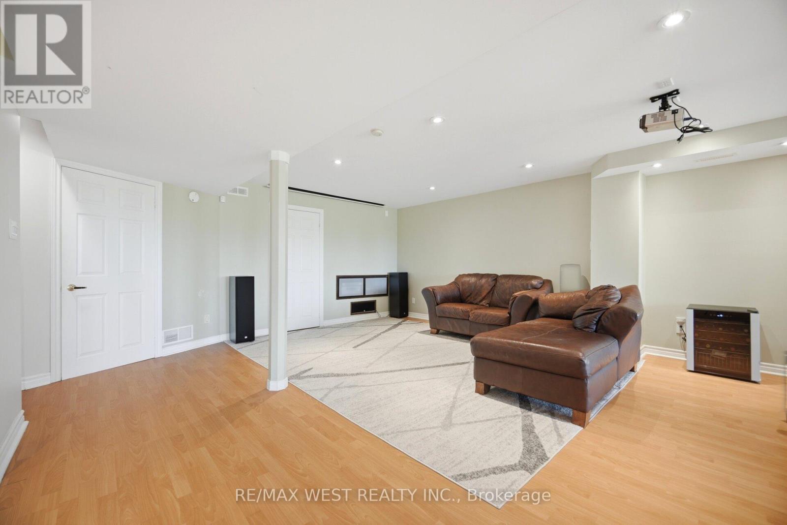 7288 Zinnia Place, Mississauga, ON - Indoor
