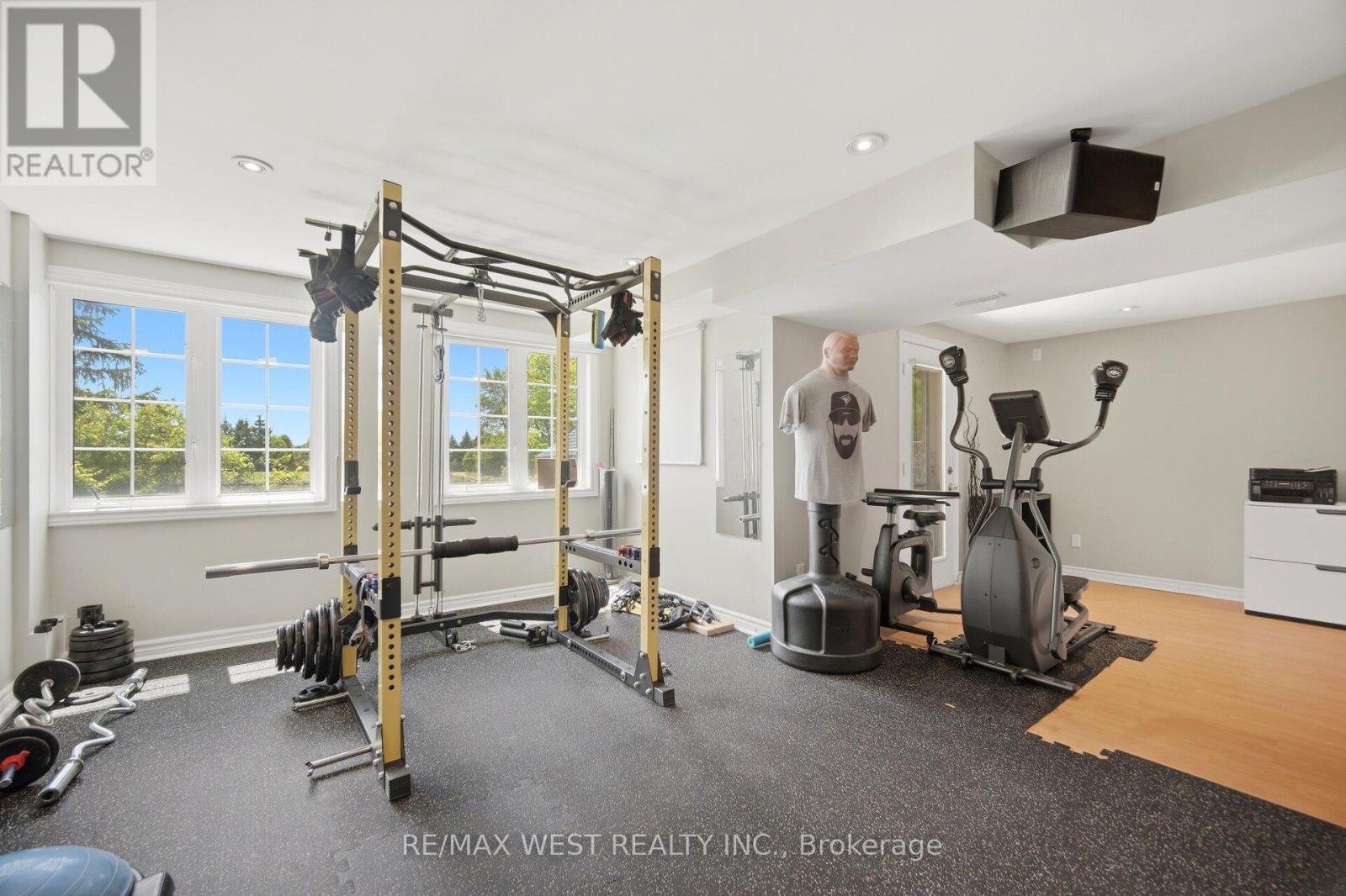 7288 Zinnia Place, Mississauga, ON - Indoor Photo Showing Gym Room