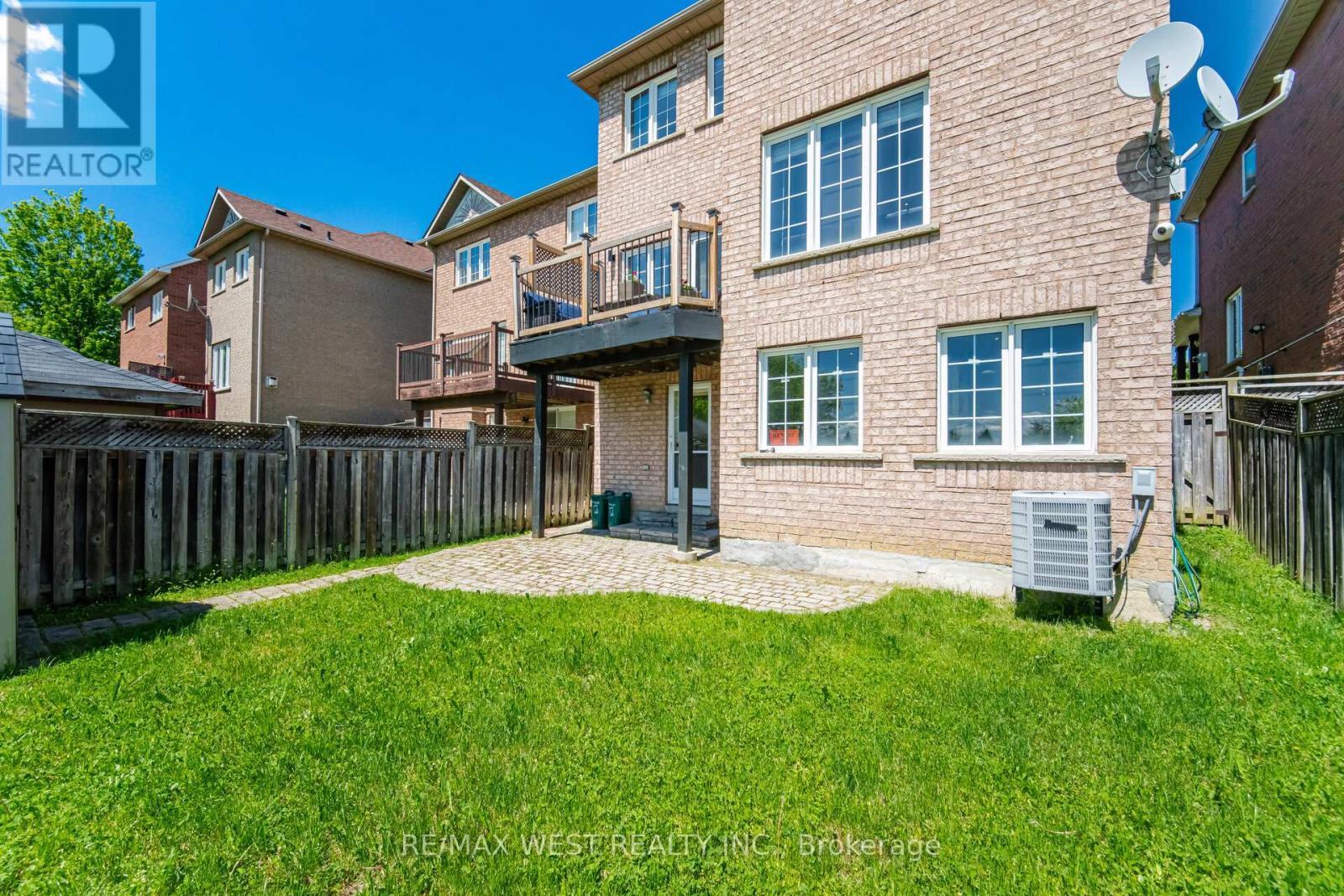7288 Zinnia Place, Mississauga, ON - Outdoor