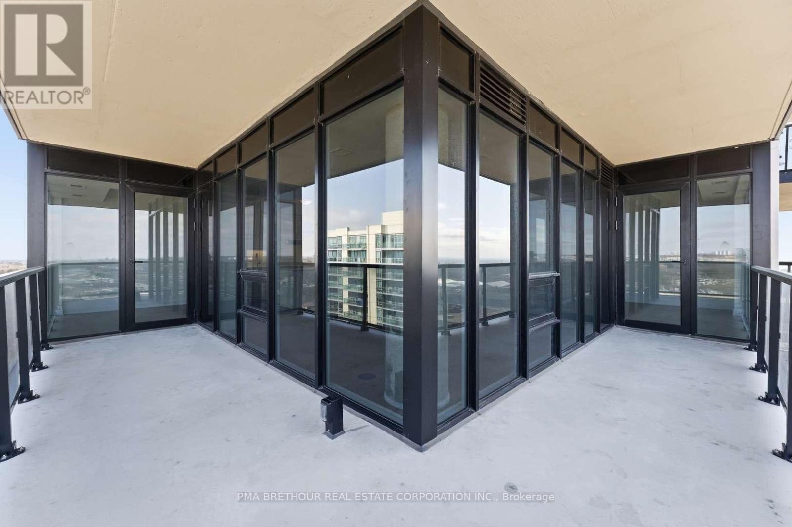 1809 - 1035 Southdown Road, Mississauga, ON - Outdoor With Balcony With Exterior