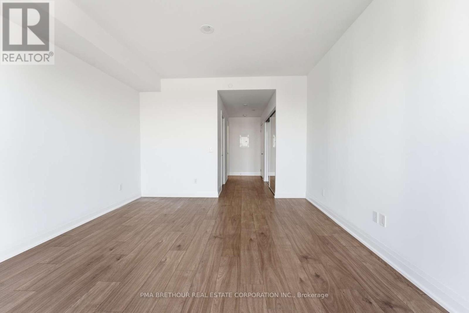 1809 - 1035 Southdown Road, Mississauga, ON - Indoor Photo Showing Other Room
