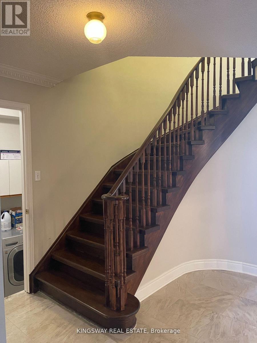 5933 Hemingway Road, Mississauga, ON - Indoor Photo Showing Other Room