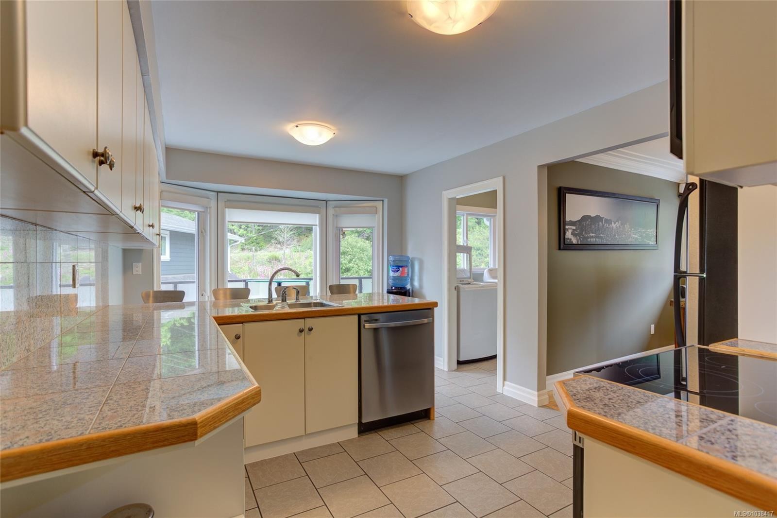 8136 Miracle Close, Youbou, BC