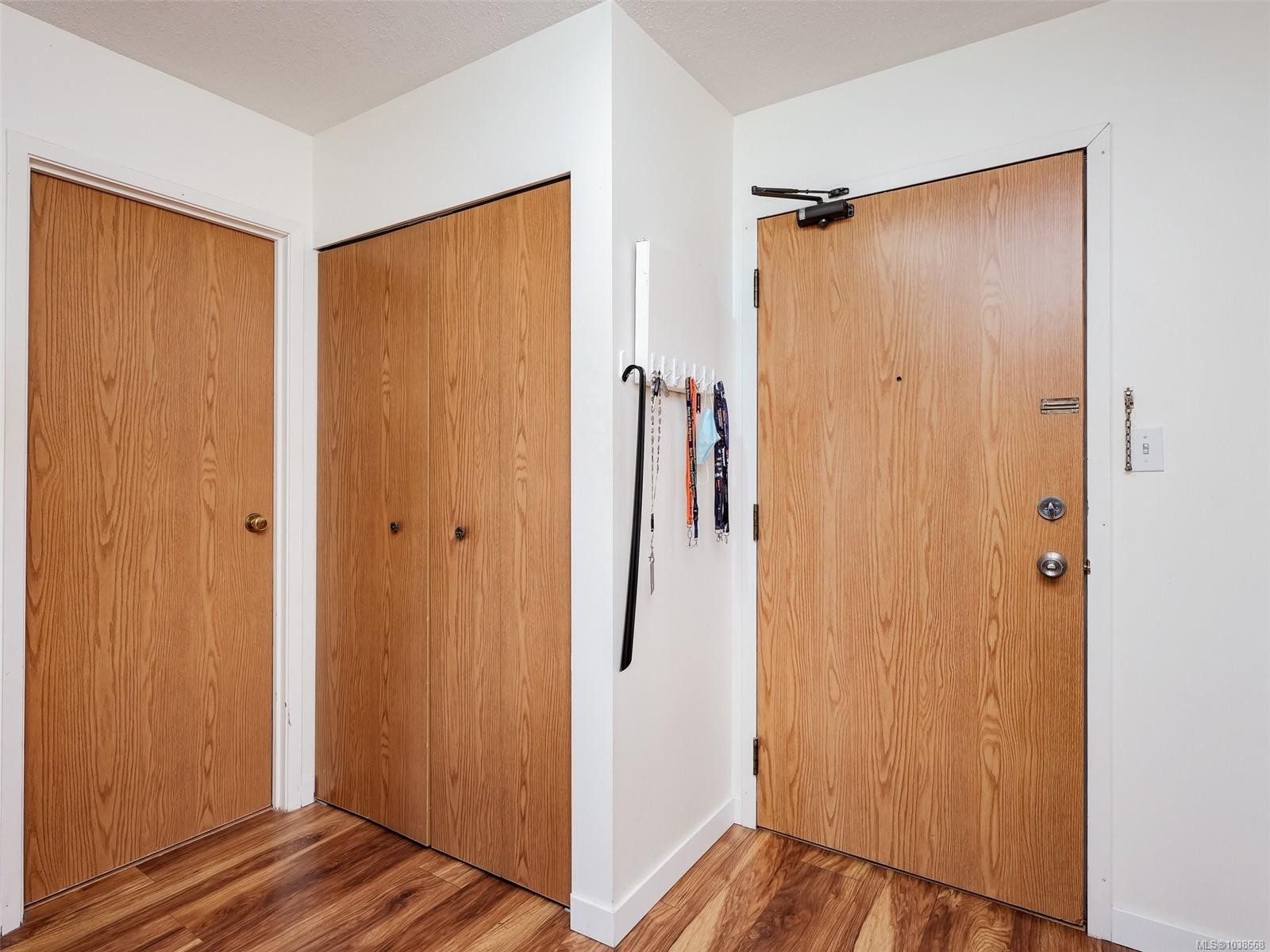 #406-3258 Alder St, Saanich, BC - Indoor Photo Showing Other Room