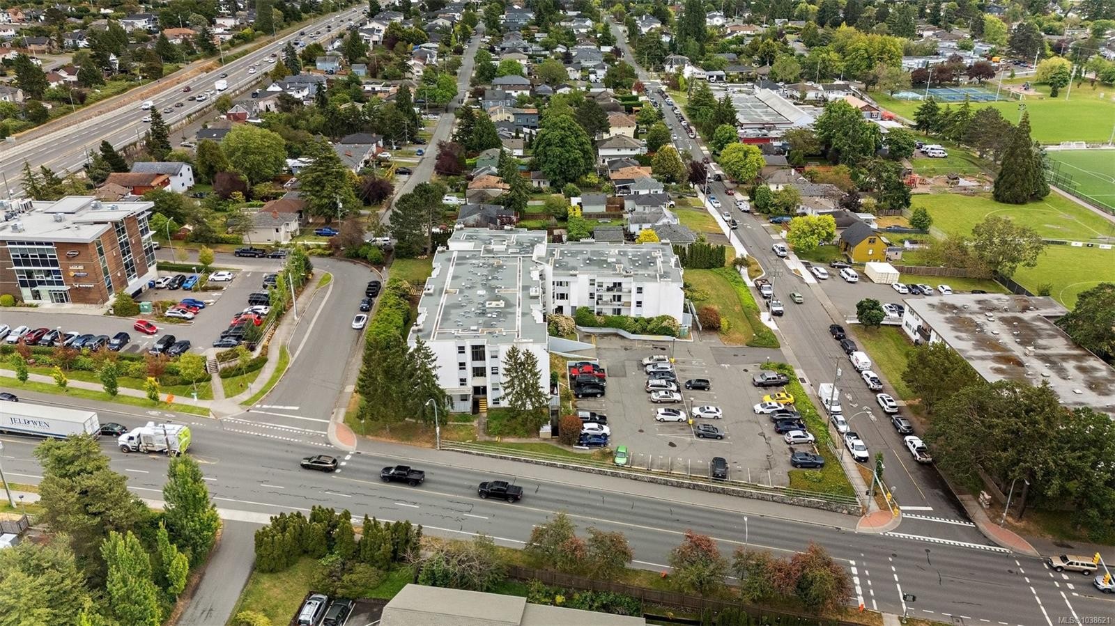 #211-290 Regina Ave, Saanich, BC - Outdoor With View