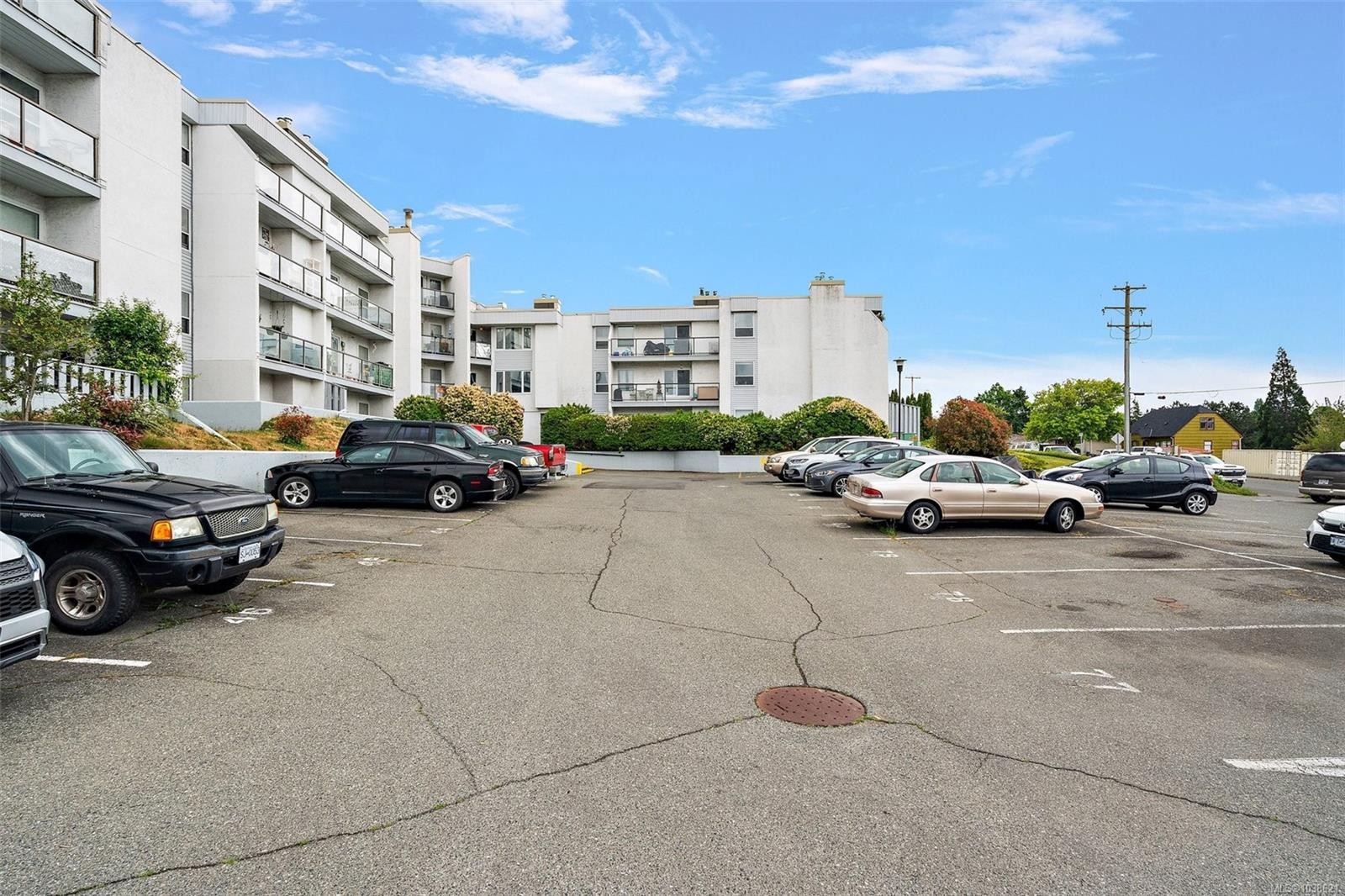 #211-290 Regina Ave, Saanich, BC - Outdoor With Balcony