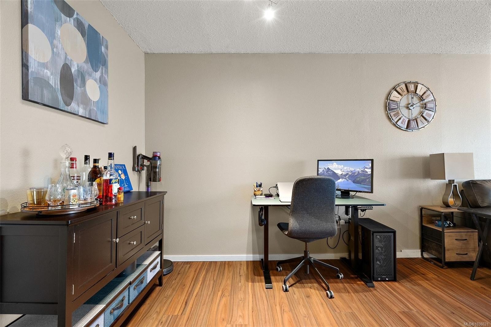 #211-290 Regina Ave, Saanich, BC - Indoor Photo Showing Office