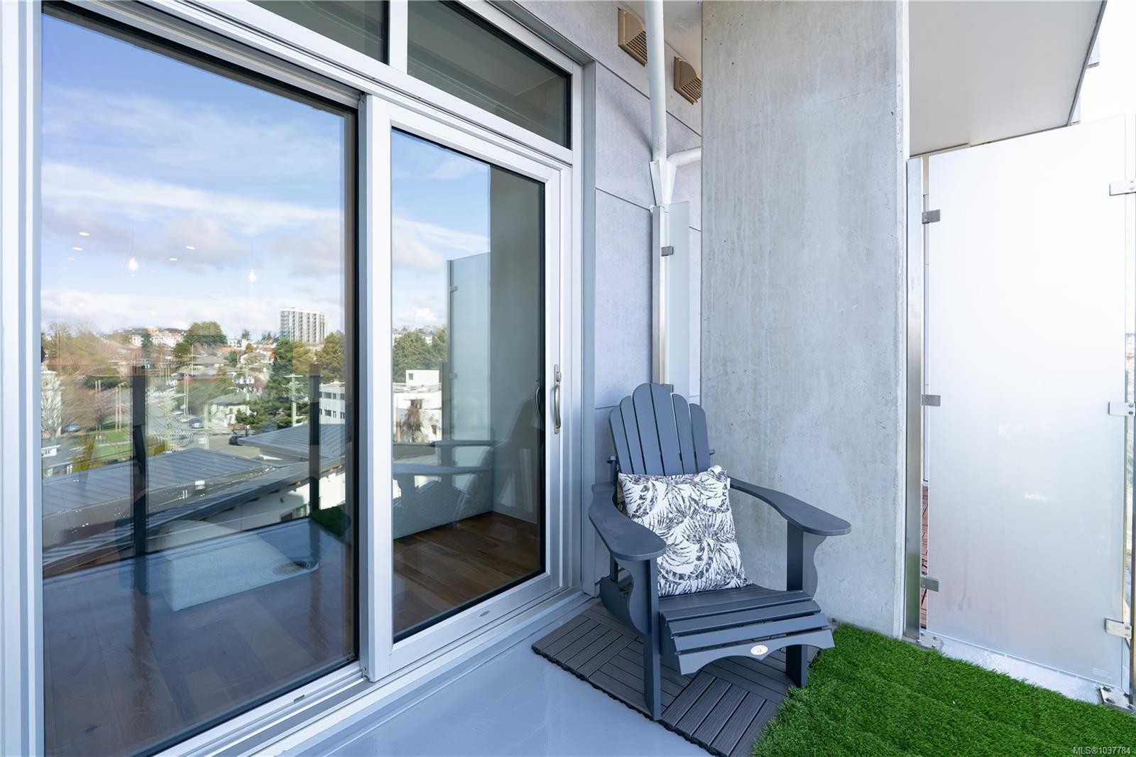 #408-916 Lyall St, Esquimalt, BC - Photo Showing Other Room