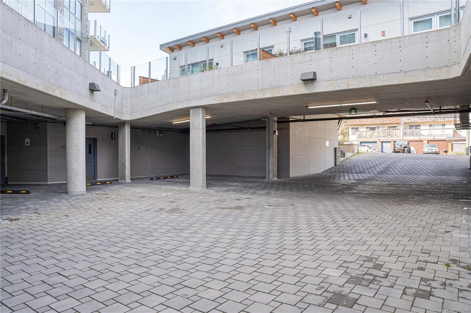 #408-916 Lyall St, Esquimalt, BC - Outdoor With Exterior