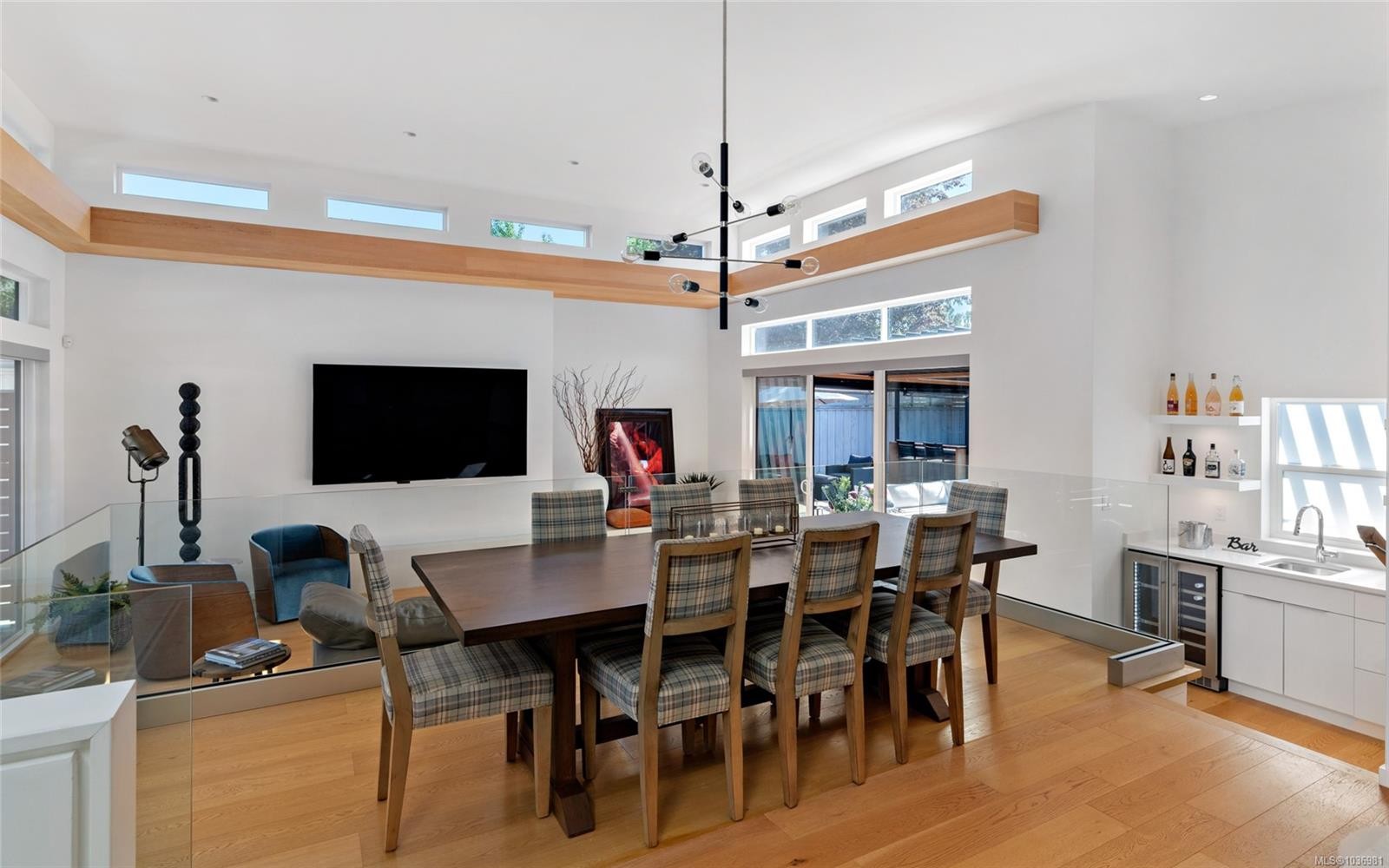 330 Irving Rd, Victoria, BC