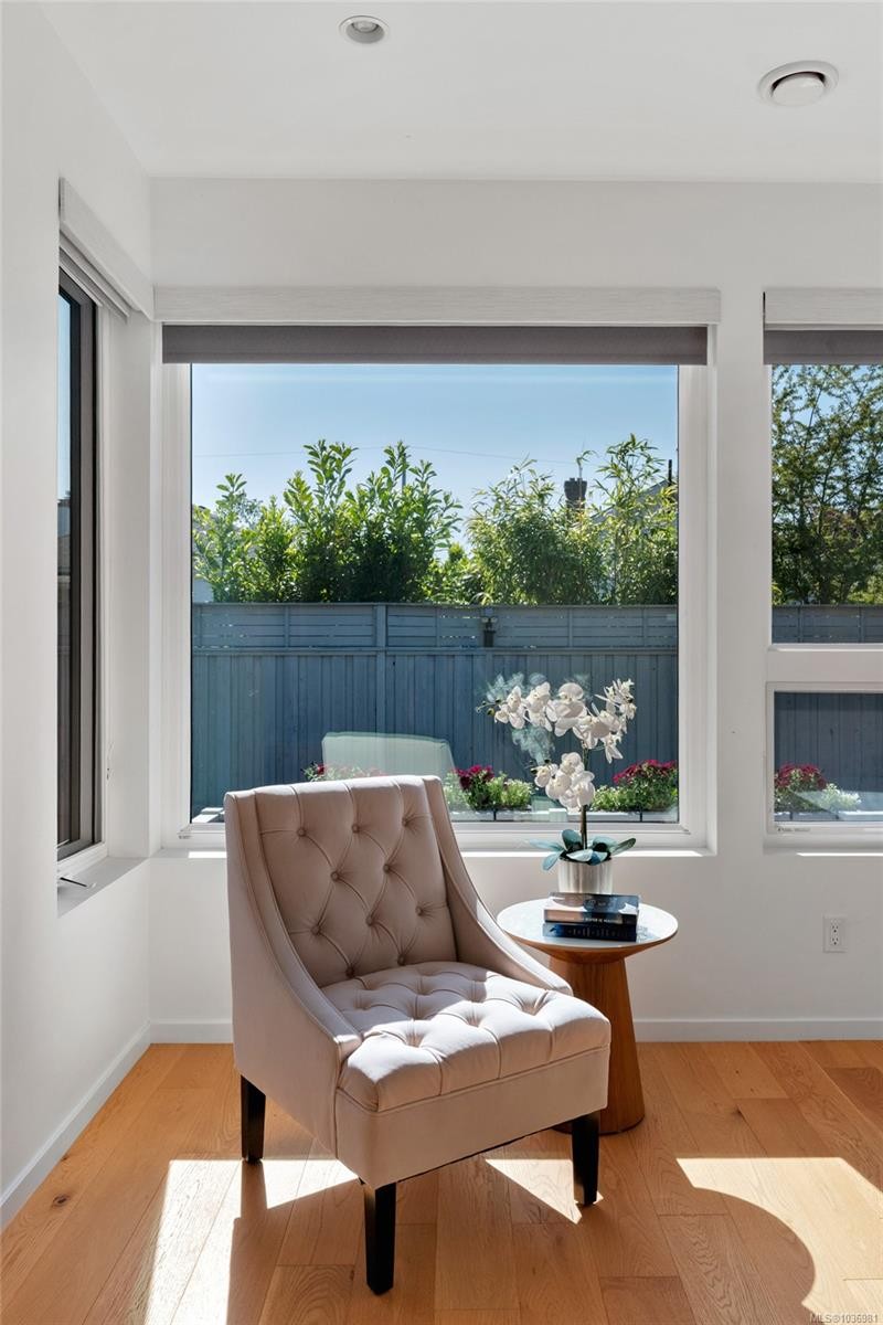 330 Irving Rd, Victoria, BC