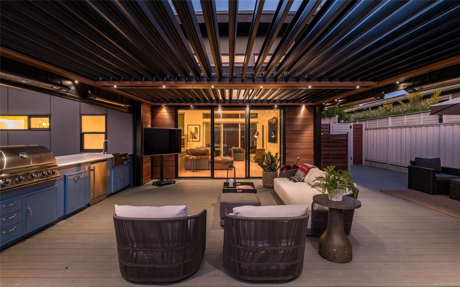 330 Irving Rd, Victoria, BC